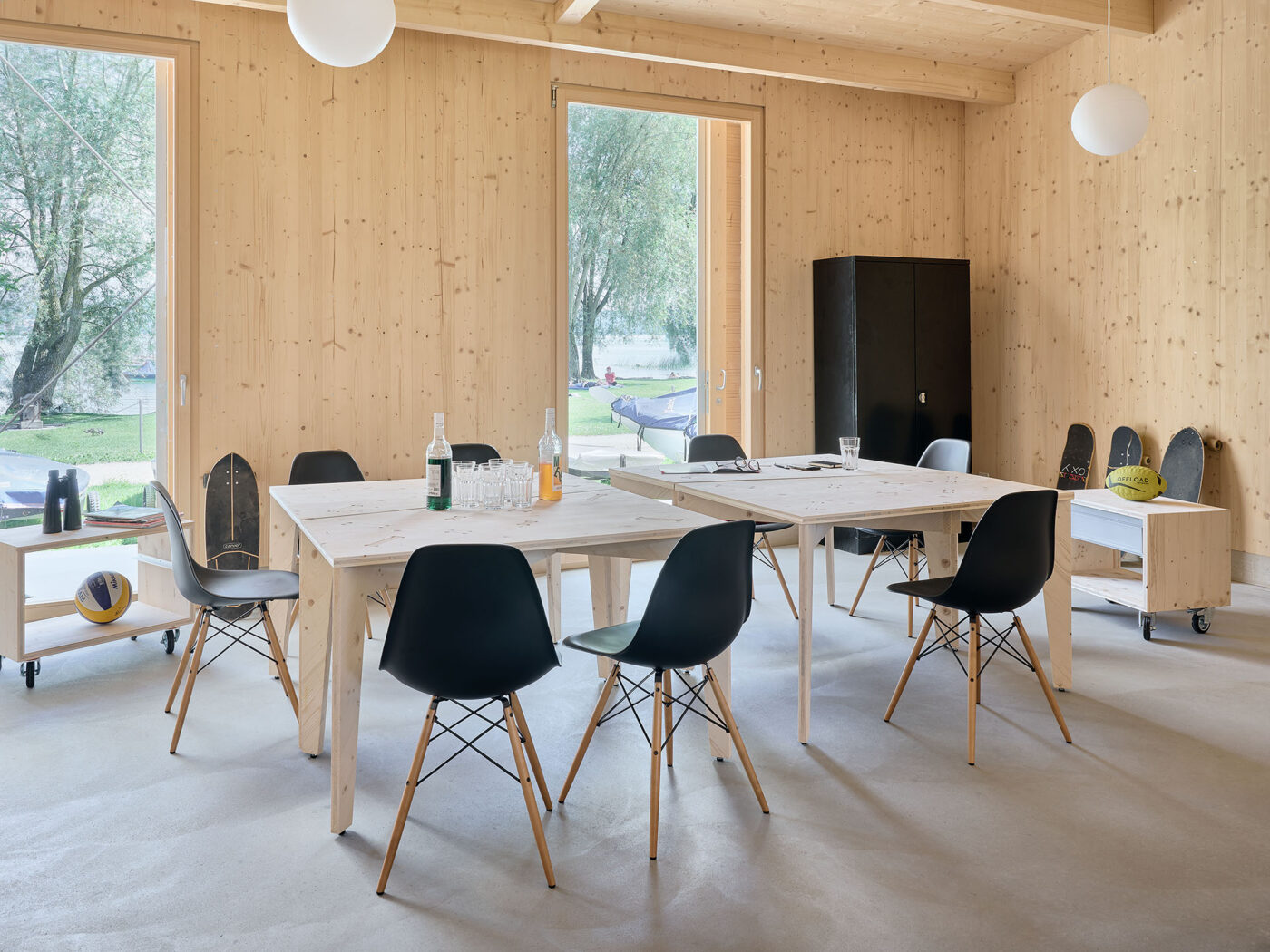 Mobilier pour le centre nautique