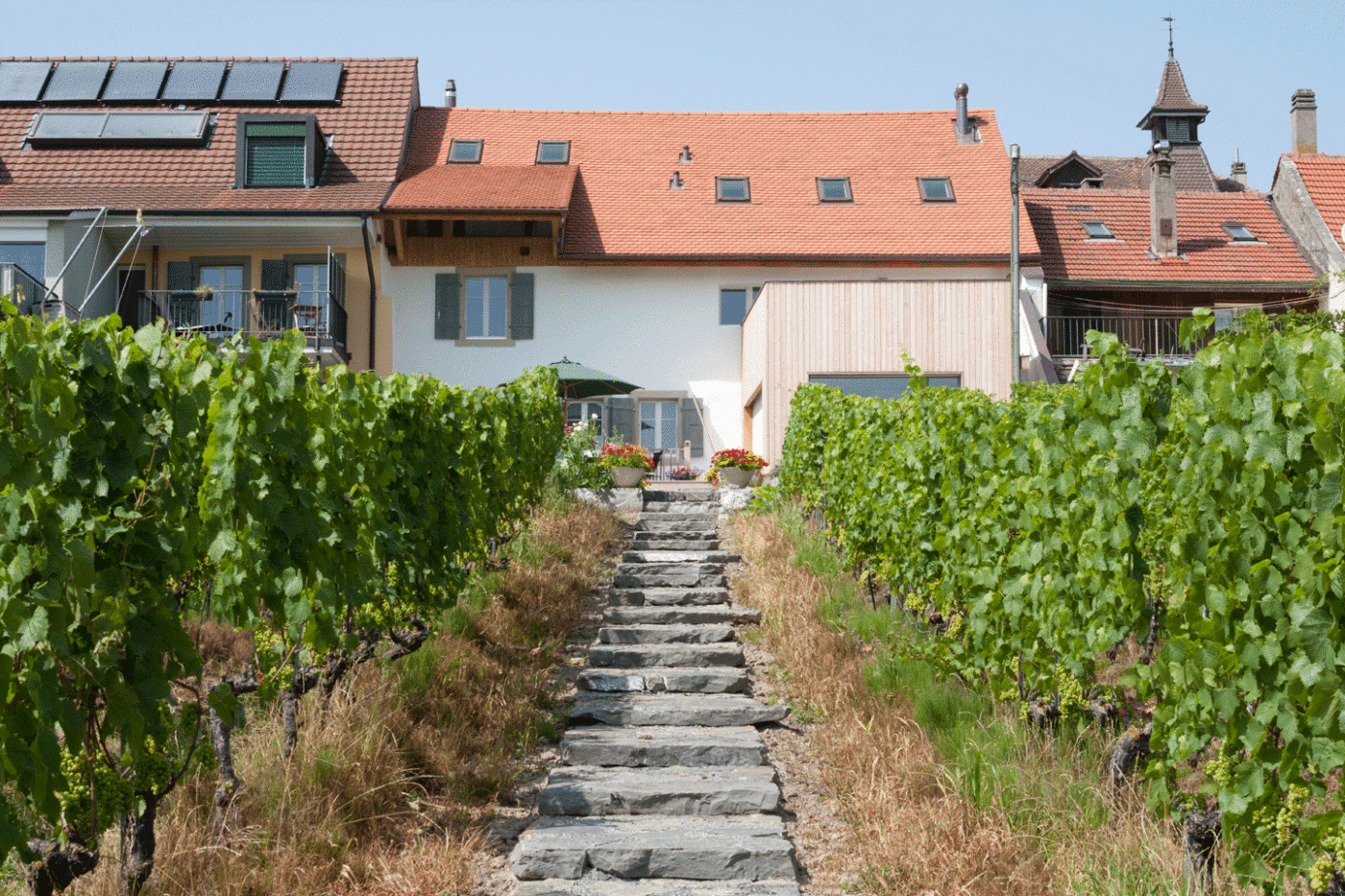Transformation d'une maison villageoise en 2 appartements